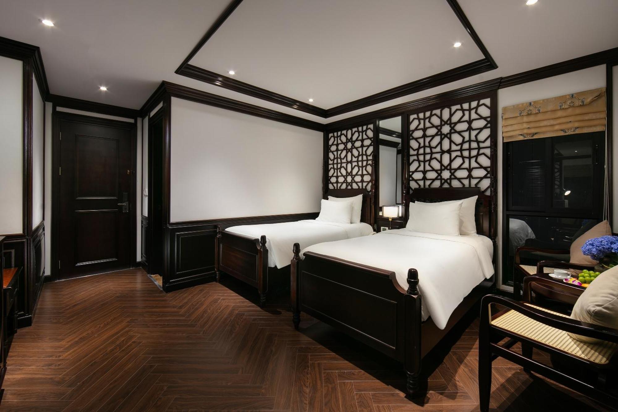 May De Ville Crown Hotel Hanoi Zewnętrze zdjęcie Deluxe twin room